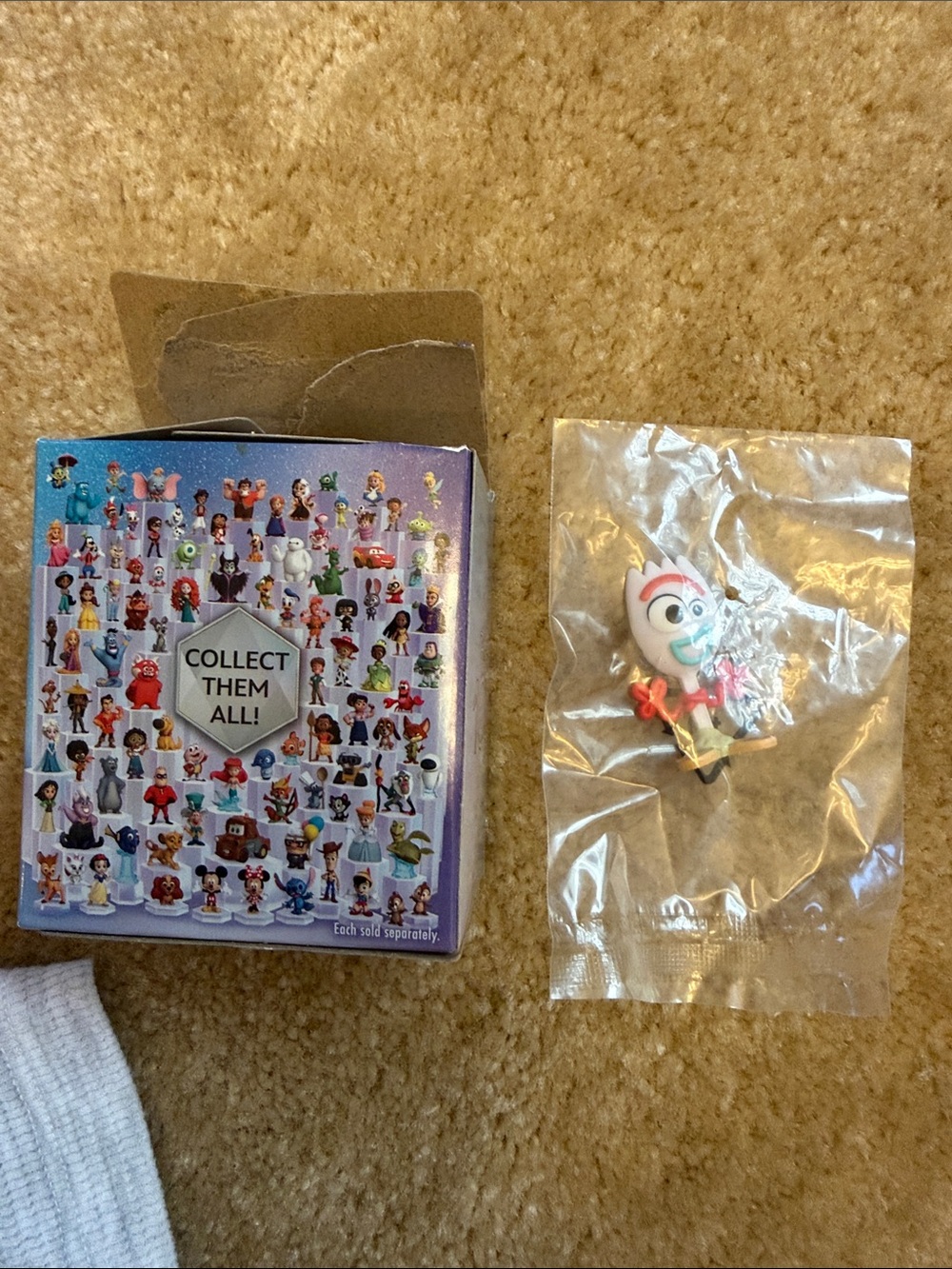 Disney 100 Forky Mystery Mini Figure - White and Red Kids Toy